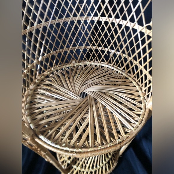 Vtg Child’s Size Peacock Chair - Picture 7 of 11